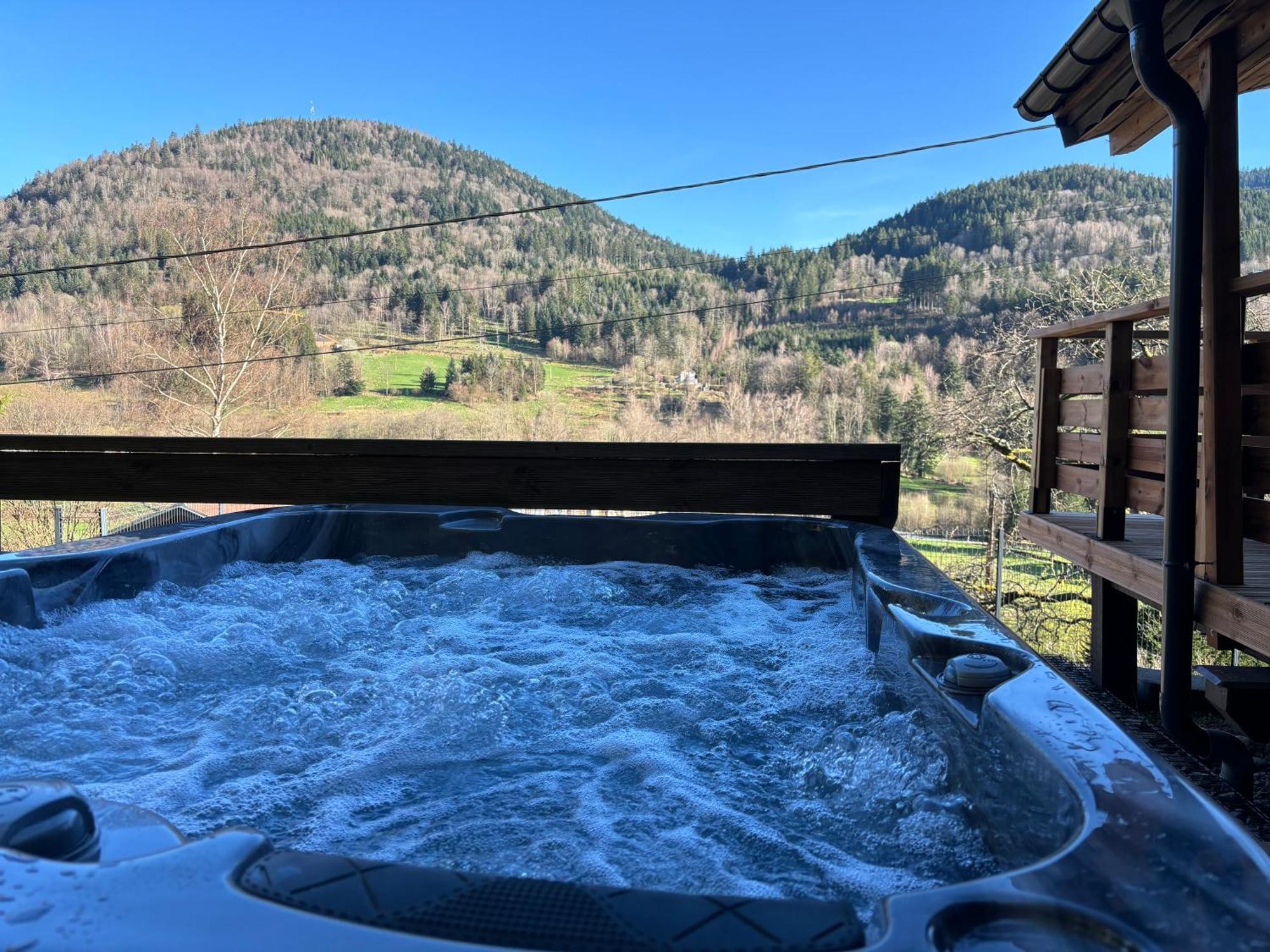 Chalet Du Faubourg & Jacuzzi, Proximite Gerardmer & La Bresse Rochesson Zewnętrze zdjęcie